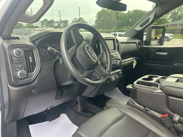 2025 GMC Sierra 3500 HD Chassis Cab Pro
