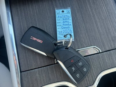 2025 GMC Acadia Denali