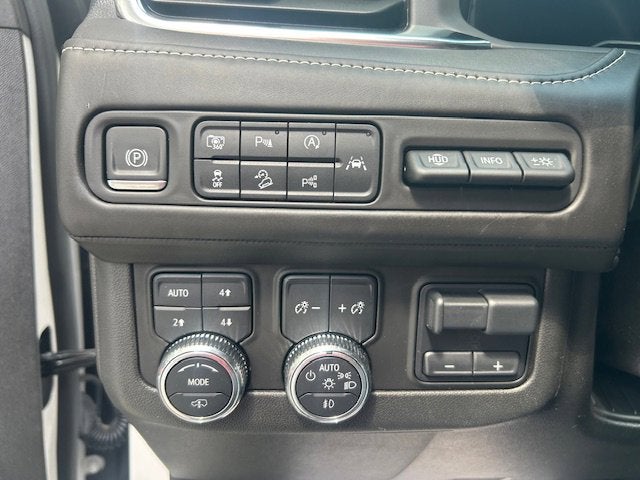 2024 GMC Yukon XL Denali Ultimate