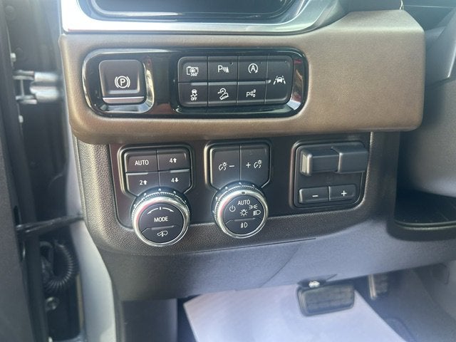2025 GMC Yukon XL Denali Ultimate