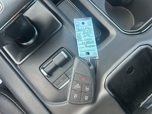 2024 GMC Sierra 1500 AT4