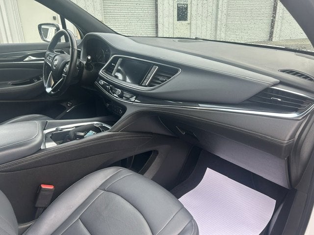 2022 Buick Enclave Essence