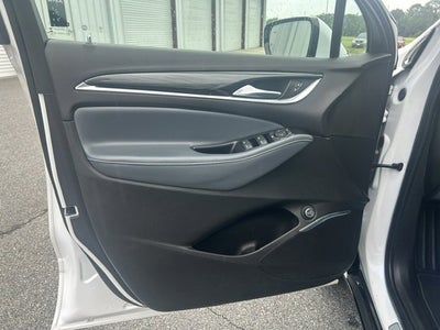 2022 Buick Enclave Essence