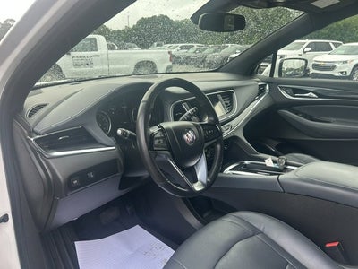 2022 Buick Enclave Essence