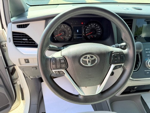2016 Toyota Sienna L