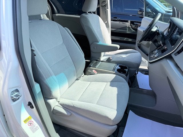2016 Toyota Sienna L